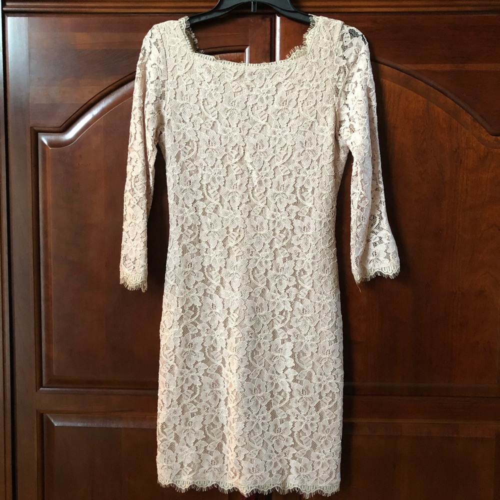 Diane Von Furstenberg Lace Dress. Size 4.